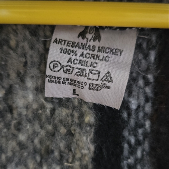 Baja pullover jacket tan, black and white like new size large - Picture 3 of 3